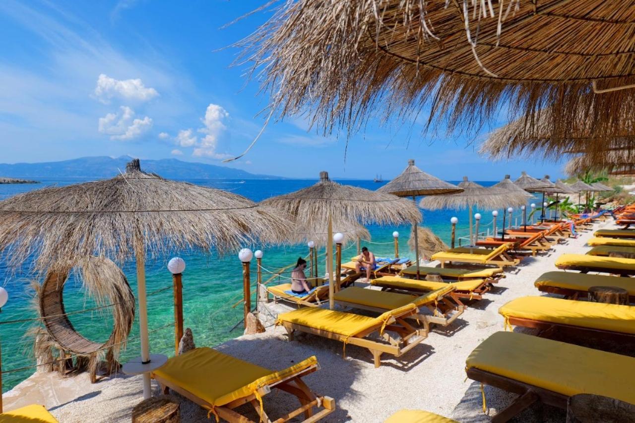 Siro Kerma Private Beach Villa Sarande Exterior photo