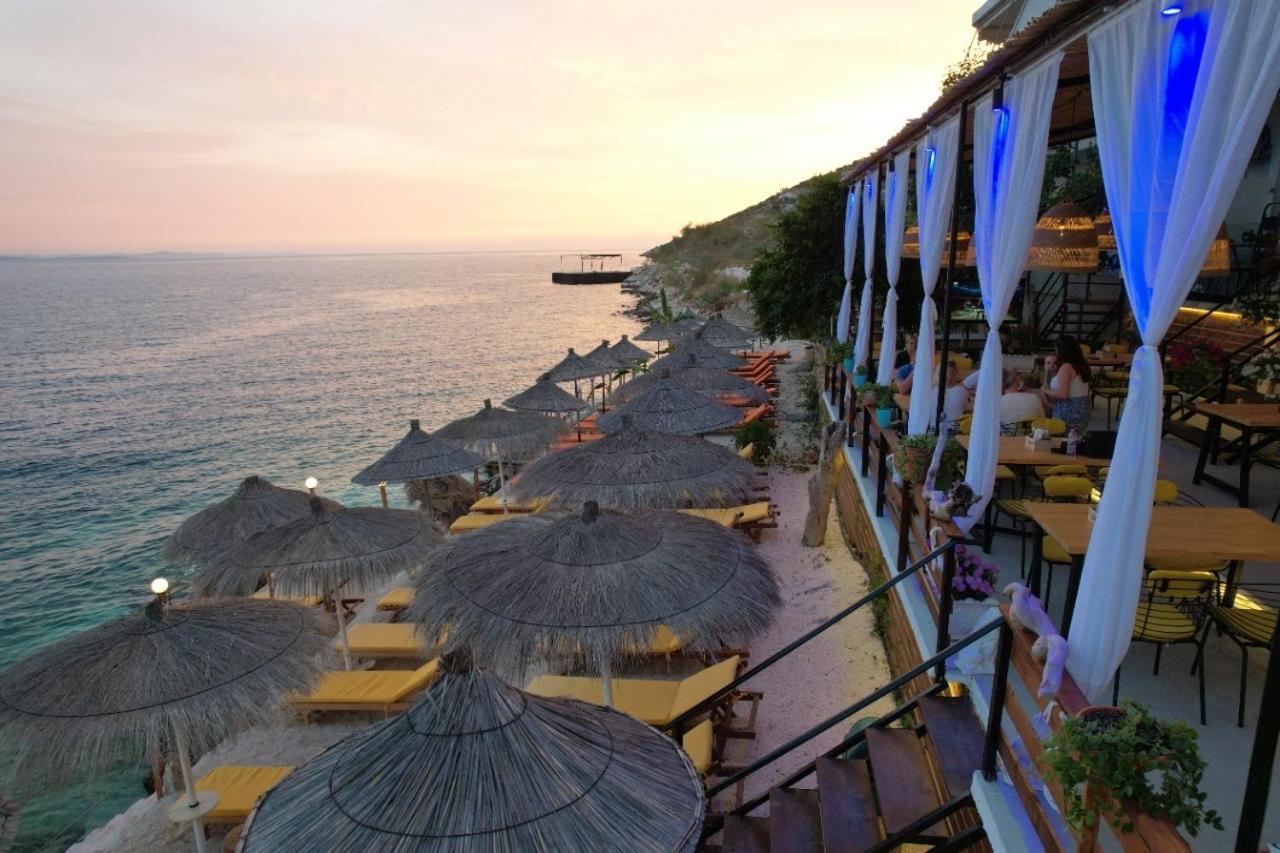 Siro Kerma Private Beach Villa Sarande Exterior photo